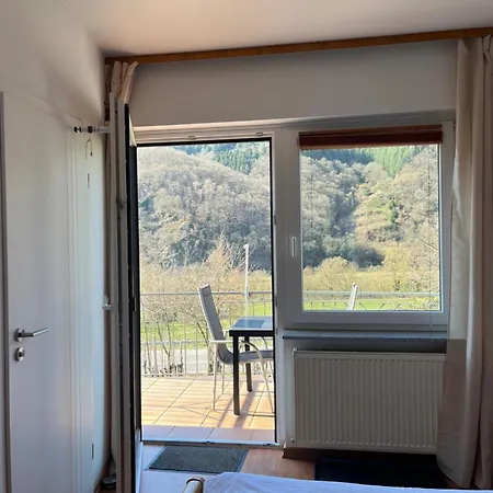 Nyaraló Weingut Sauer-kettermann *